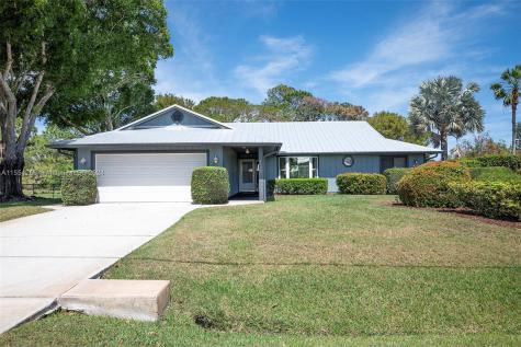 1573 SE Blockton Avenue Port St. Lucie FL 34952