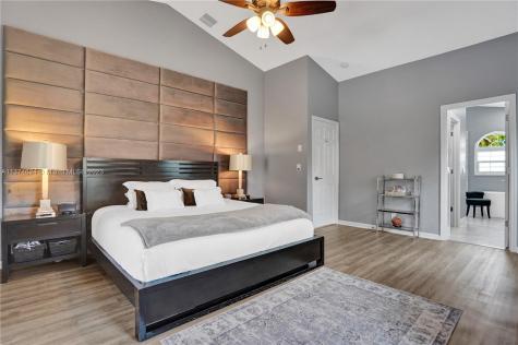 1560 SW 52nd Lane Plantation FL 33317