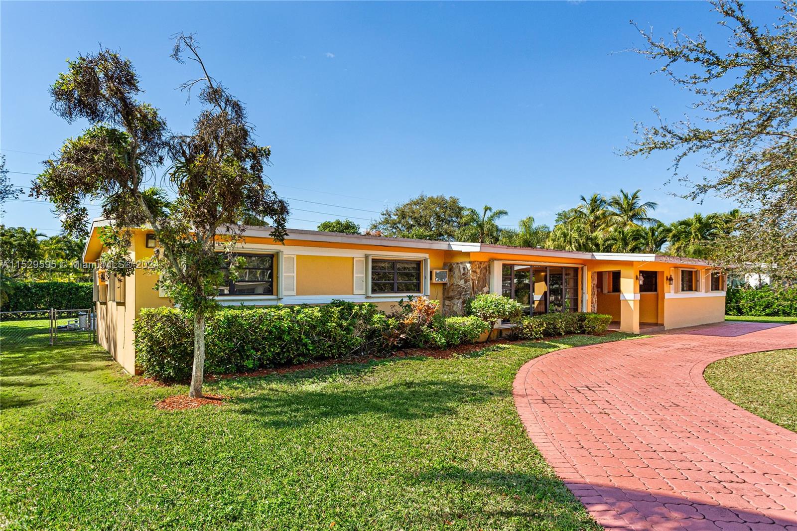 9500 SW 81st Avenue Miami FL 33156