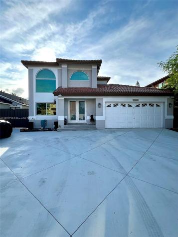 19842 NW 86th Court Hialeah FL 33015
