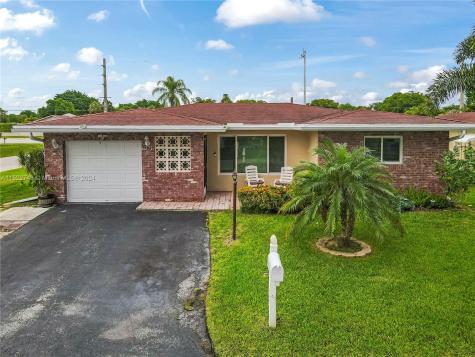 1071 NW 49th Street Deerfield Beach FL 33064