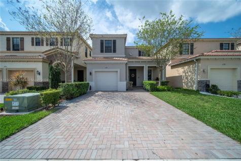 674 NE 193rd Street Miami FL 33179