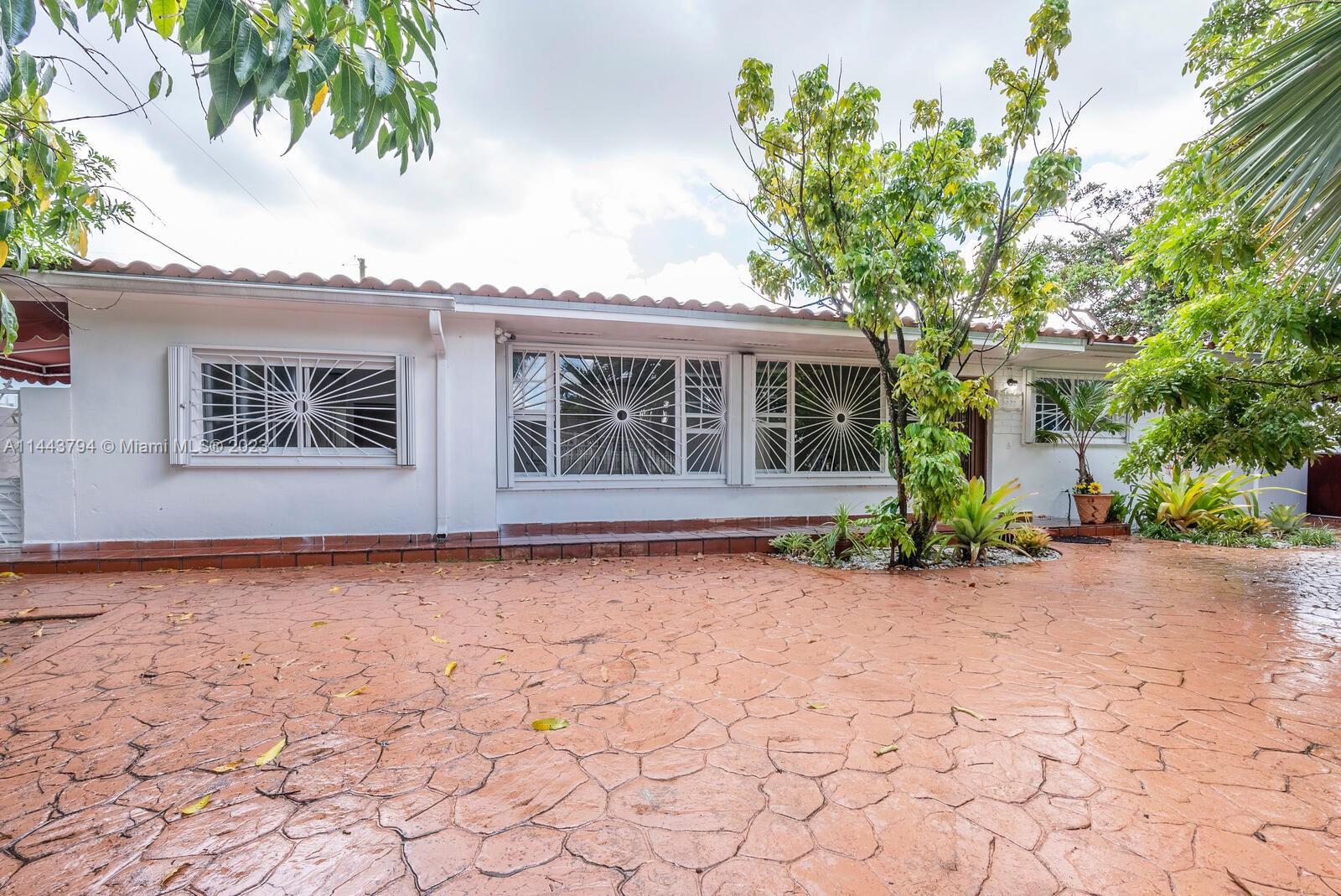 5355 W 6th Lane Hialeah FL 33012