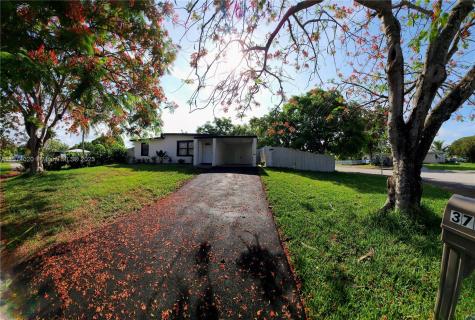 3723 SW 58th Terrace West Park FL 33023
