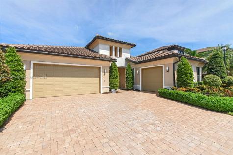 9135 Parkland Bay Drive Parkland FL 33076