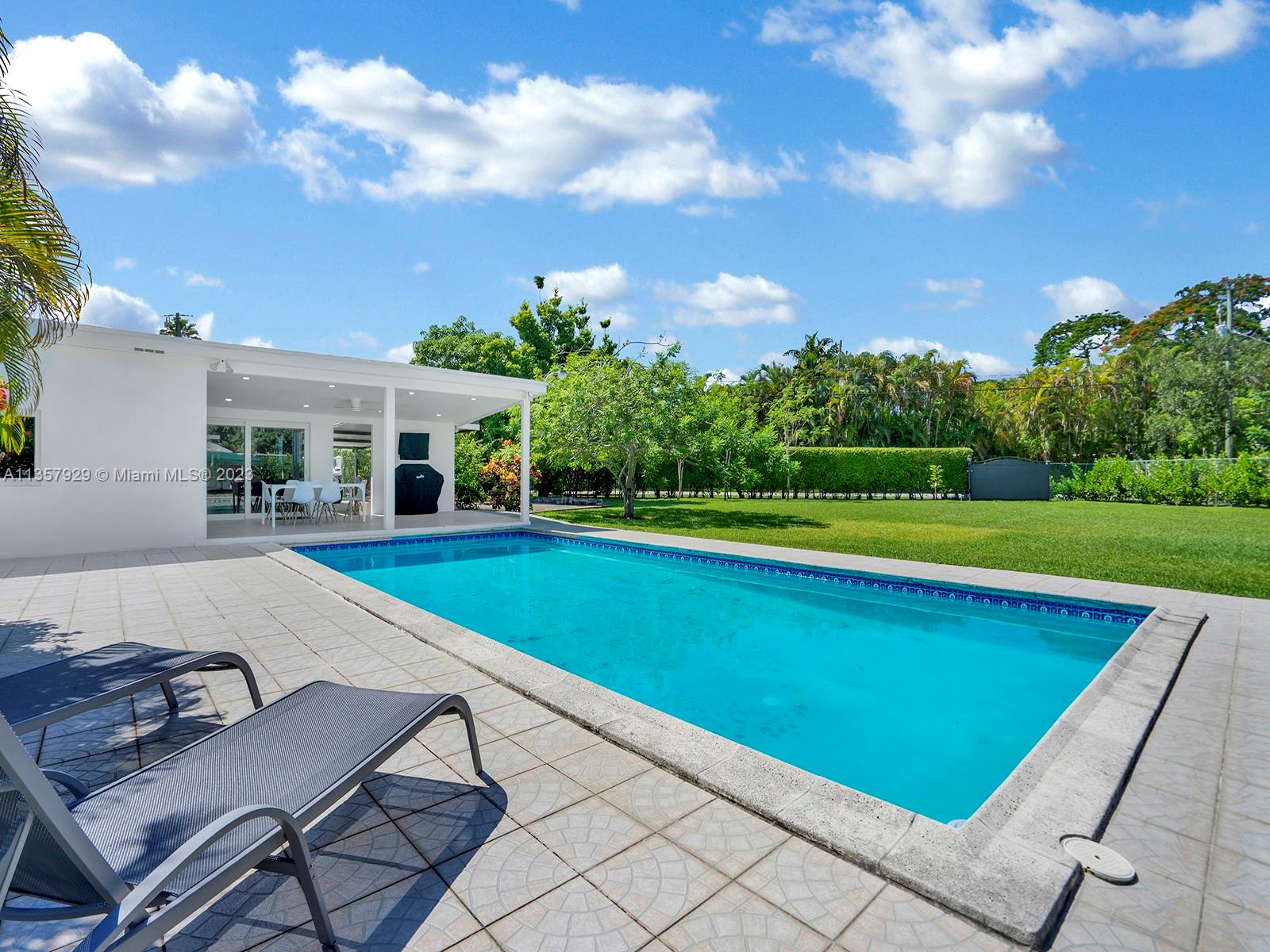 11720 SW 87th Avenue Miami FL 33176