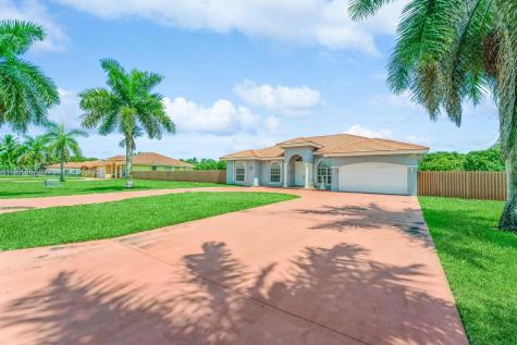 16963 SW 215th Terrace Miami FL 33187