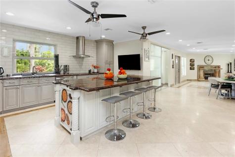 1304 Adams Street Hollywood FL 33019