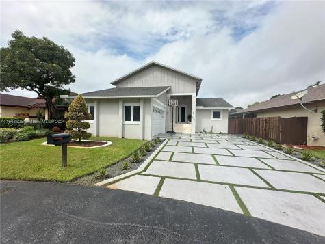 5428 SW 152nd Place Circle Miami FL 33185