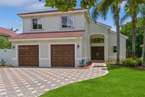 19214 NW 24th Place Pembroke Pines FL 33029