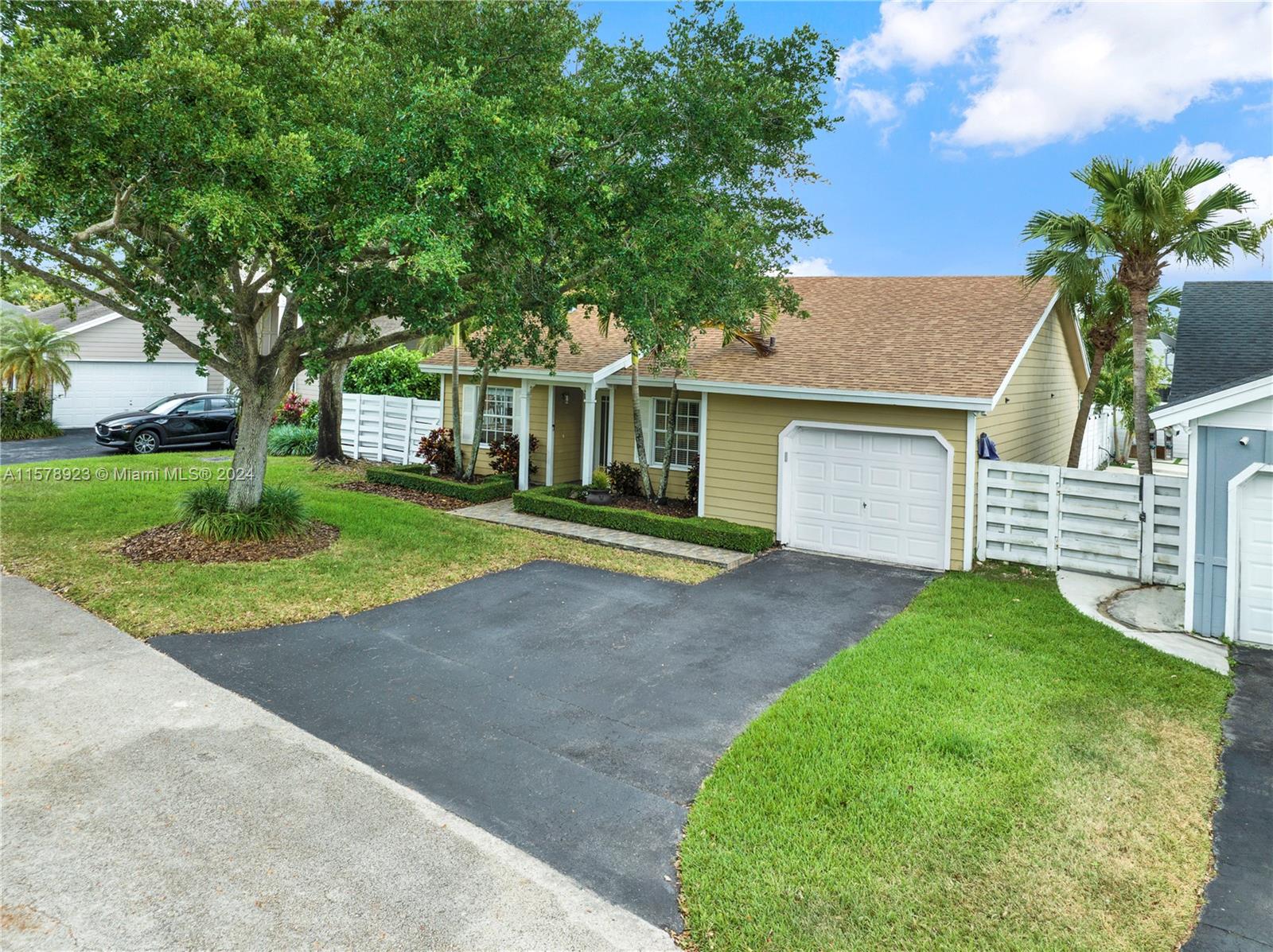 14540 SW 142nd Court Circle S Miami FL 33186