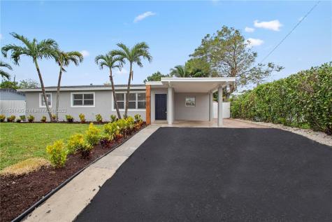 4211 NE 4th Terrace Deerfield Beach FL 33064