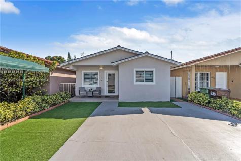 824 W 73rd Place Hialeah FL 33014