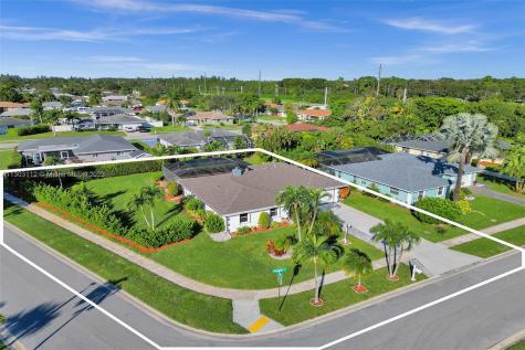 22069 Flanders Court Boca Raton FL 33428