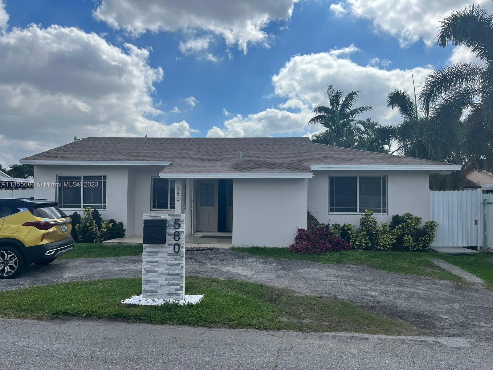 580 W 79th Street Hialeah FL 33014