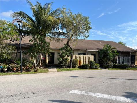 507 NE 210th Terrace Miami FL 33179