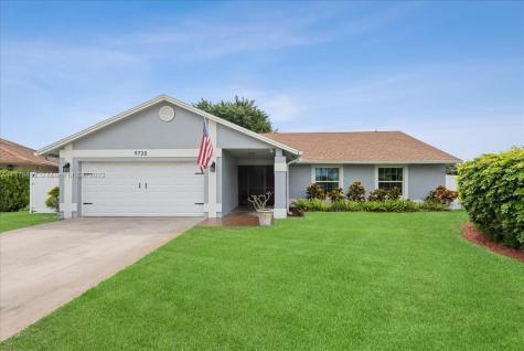 9720 Court Of The Oranges Boca Raton FL 33434