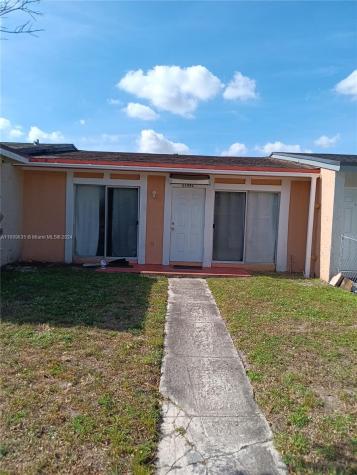21442 NW 40th Circle Court Miami Gardens FL 33055