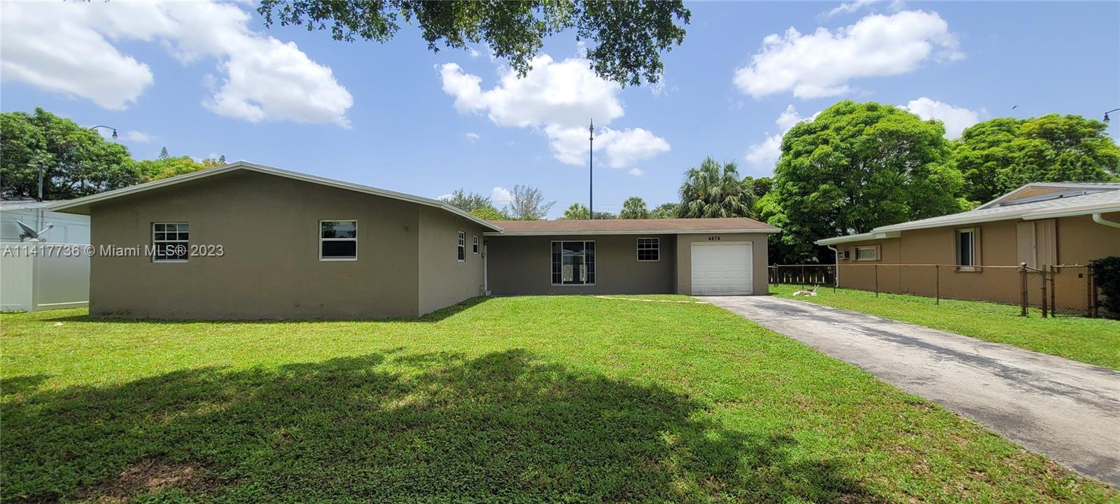 4876 NW 1st Street Plantation FL 33317