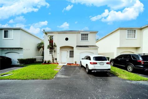 11833 NW 13th Street Pembroke Pines FL 33026