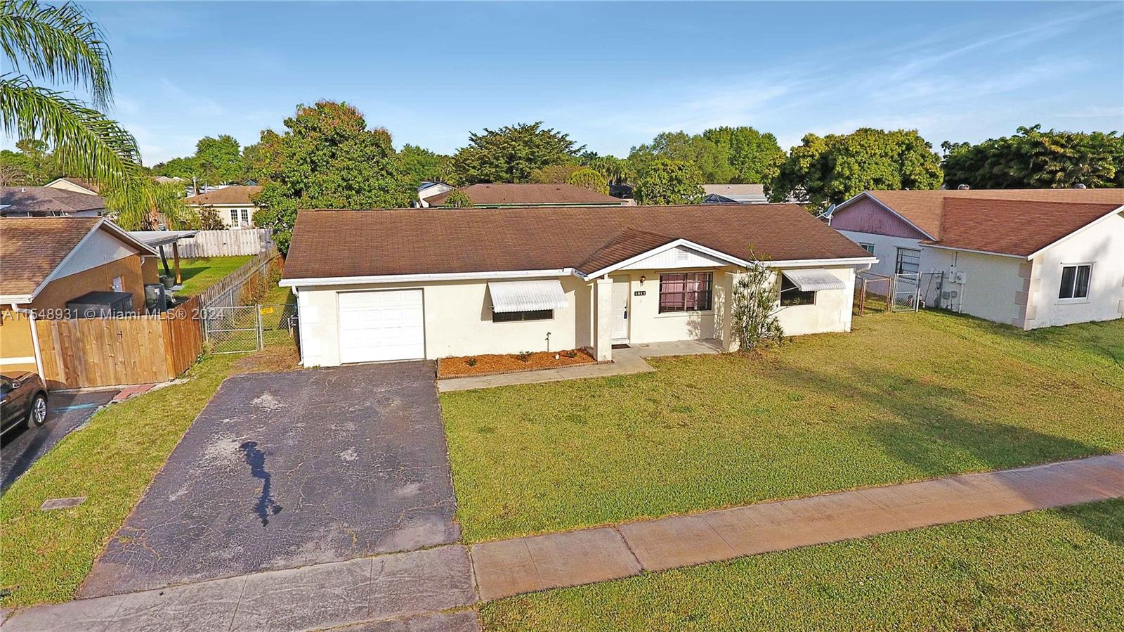 1011 SW 127th Terrace Davie FL 33325
