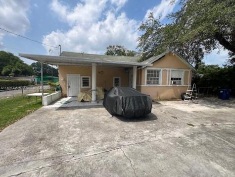 2353 NW 81st Street Miami FL 33147