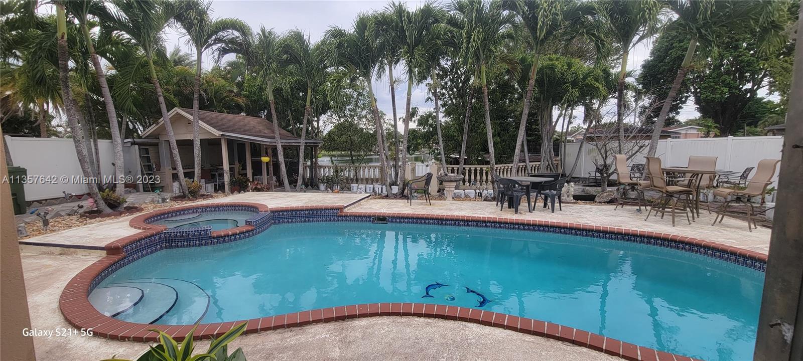 1215 W 80th Street Hialeah FL 33014