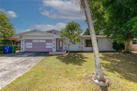 8644 N Lexington Drive Miramar FL 33025