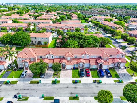 13813 SW 275th Terrace Homestead FL 33032