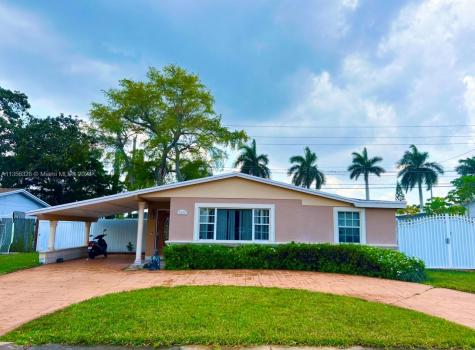 6890 Tyler Street Hollywood FL 33024