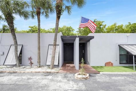 16411 Fox Den Court Miami Lakes FL 33014