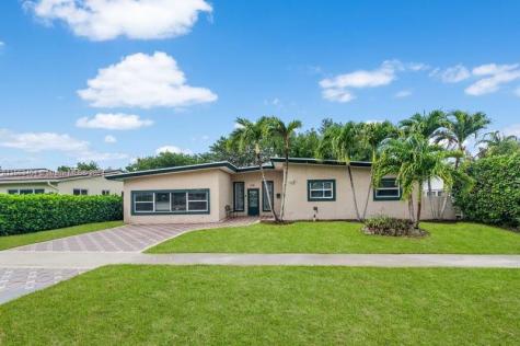 2251 NE 191st Street Miami FL 33180