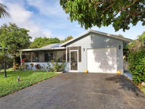 7005 NW 95th Avenue Tamarac FL 33321