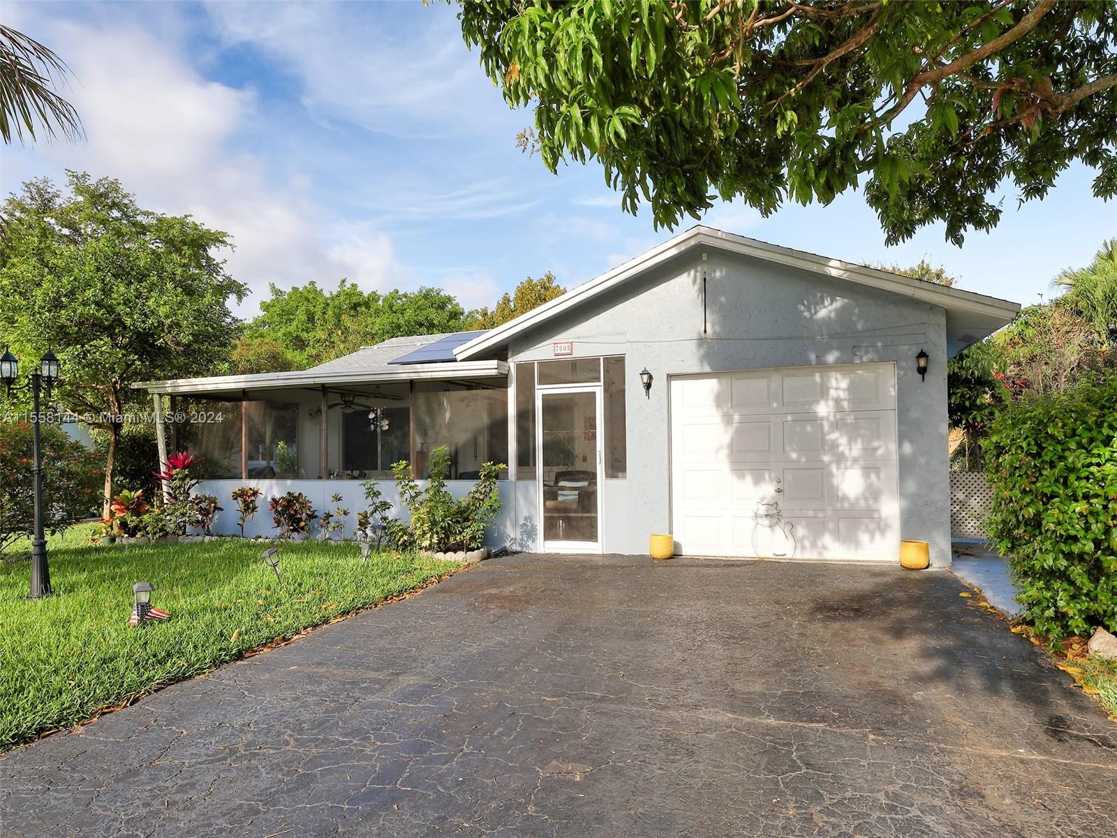 7005 NW 95th Avenue Tamarac FL 33321