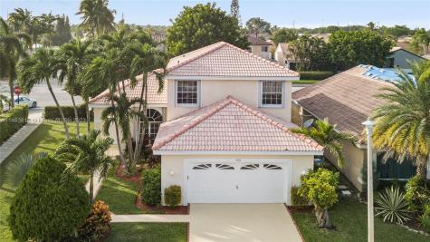 380 SW 181st Way Pembroke Pines FL 33029