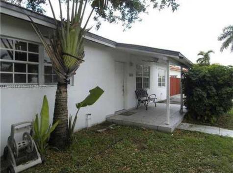 8310 NW 185th Terrace Hialeah FL 33015
