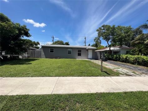 1510 N 69th Way Hollywood FL 33024
