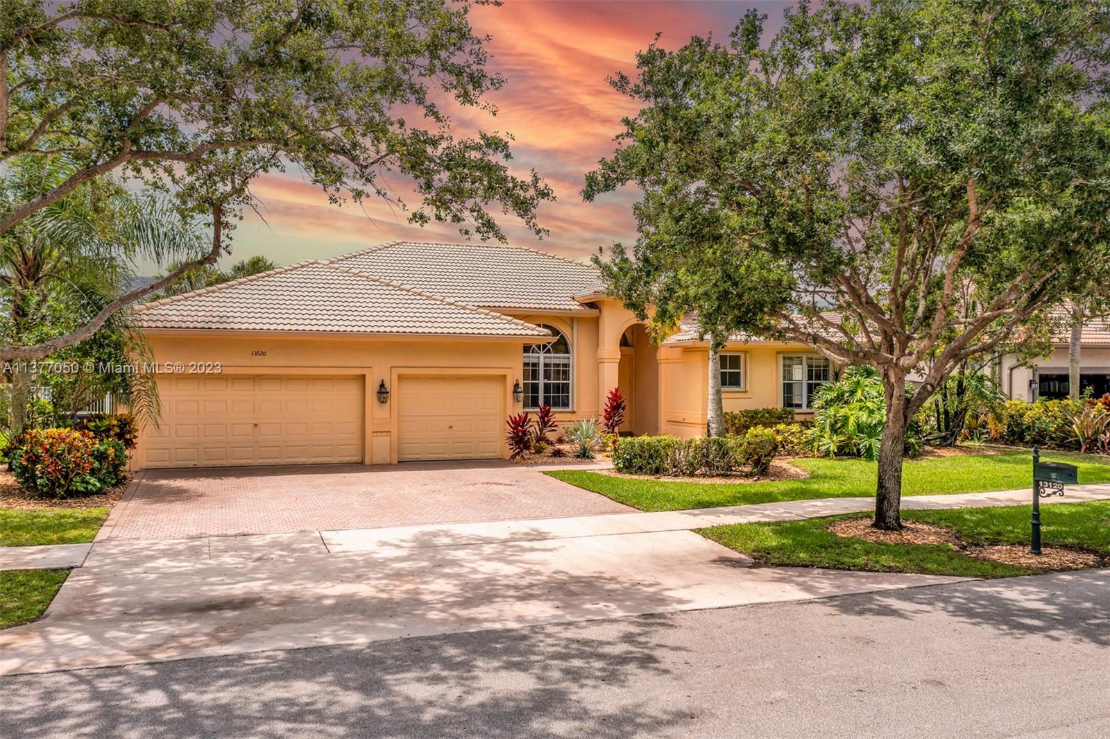 13120 Parkside Terrace Cooper City FL 33330