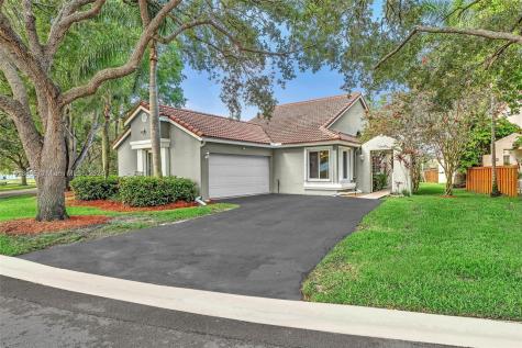 301 NW 100th Avenue Plantation FL 33324