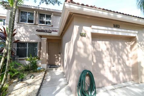 1683 SW 109th Terrace Davie FL 33324