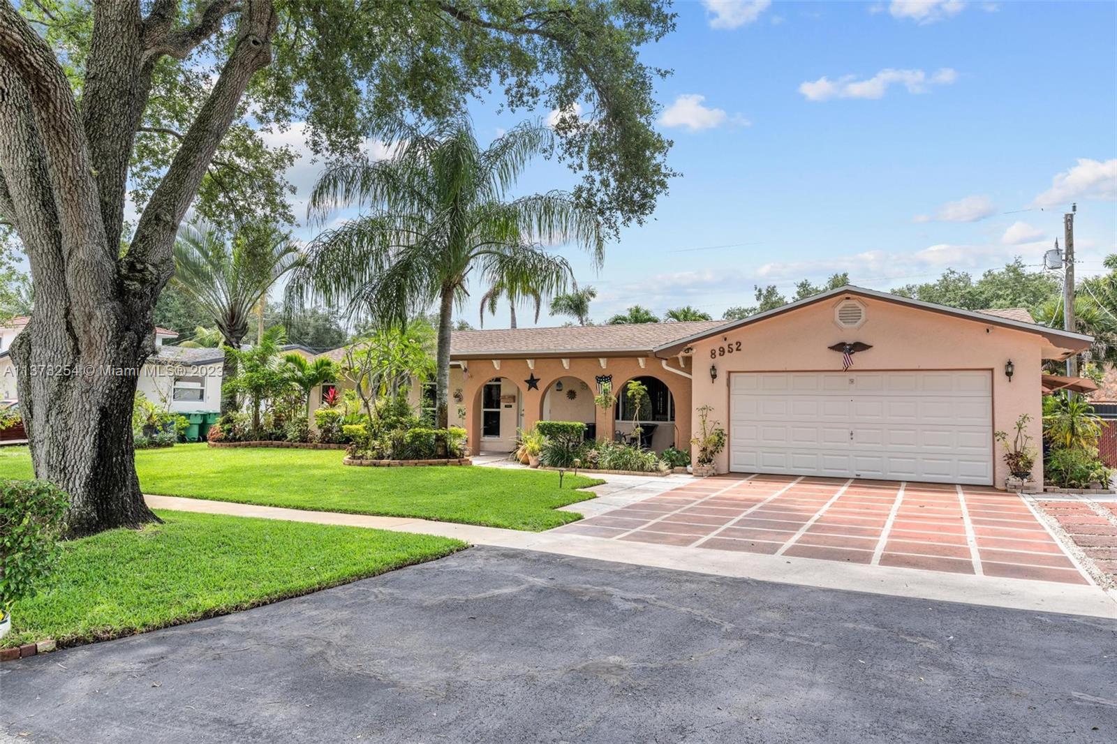 8952 SW 49th Street Cooper City FL 33328