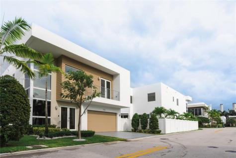 7533 NW 98th Court Doral FL 33178