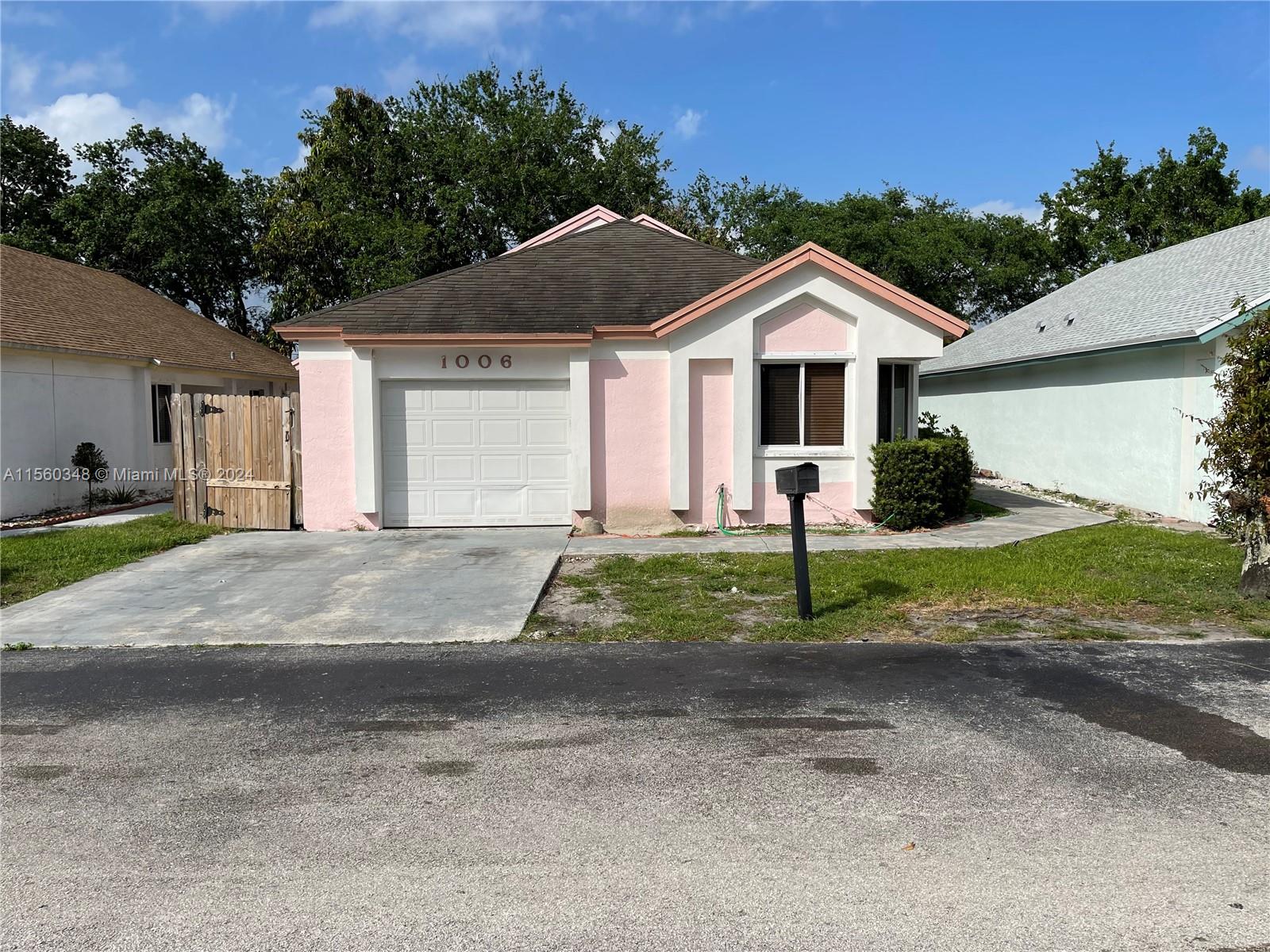 1006 W Jasmine Lane North Lauderdale FL 33068