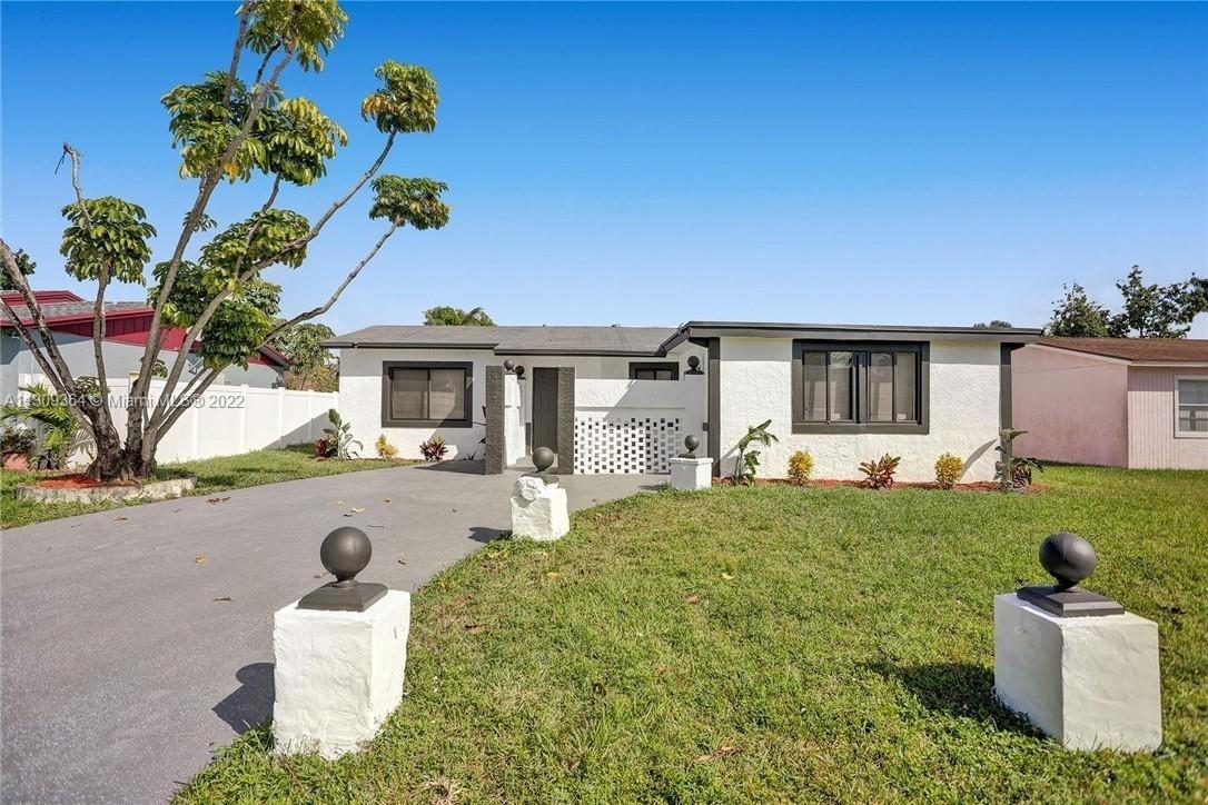 612 SW 76th Terrace North Lauderdale FL 33068