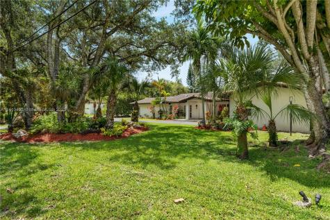 9684 SW 99th Street Miami FL 33176
