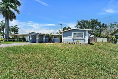 6721 Allen Street Hollywood FL 33024