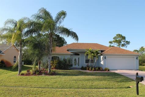 2133 SW Alloway Avenue Port St. Lucie FL 34953