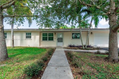 1681 NW 12th Avenue Homestead FL 33030