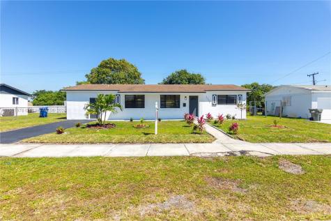 2773 NW 212th Terrace Miami Gardens FL 33056