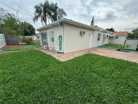 1463 NE 177th Street North Miami Beach FL 33162